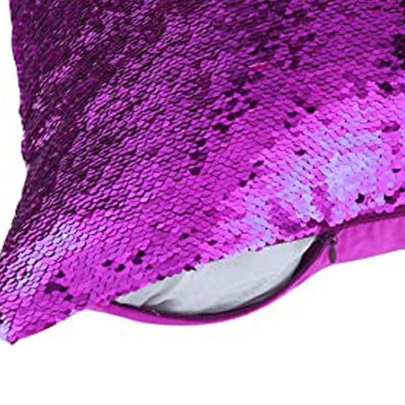 🎁*NWT* 4pk Reversible Sequin 16x16” Pillowcases - Picture 3 of 3